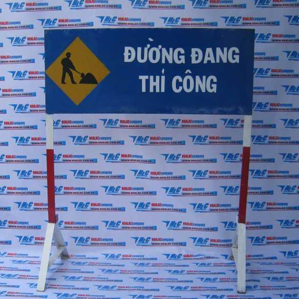 Biển cảnh báo nguy hiểm công trình đang thi công A104